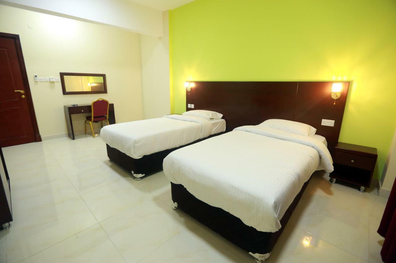 Al Dhiyafa Palace Hotel Apartments قصر الضيافة للشقق الفندقية Muscat Ngoại thất bức ảnh
