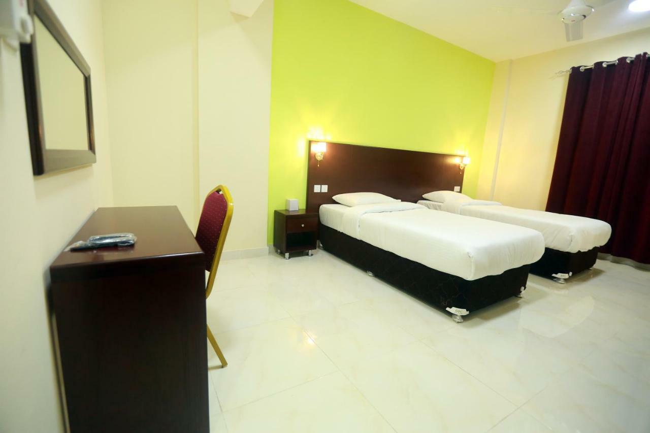 Al Dhiyafa Palace Hotel Apartments قصر الضيافة للشقق الفندقية Muscat Ngoại thất bức ảnh